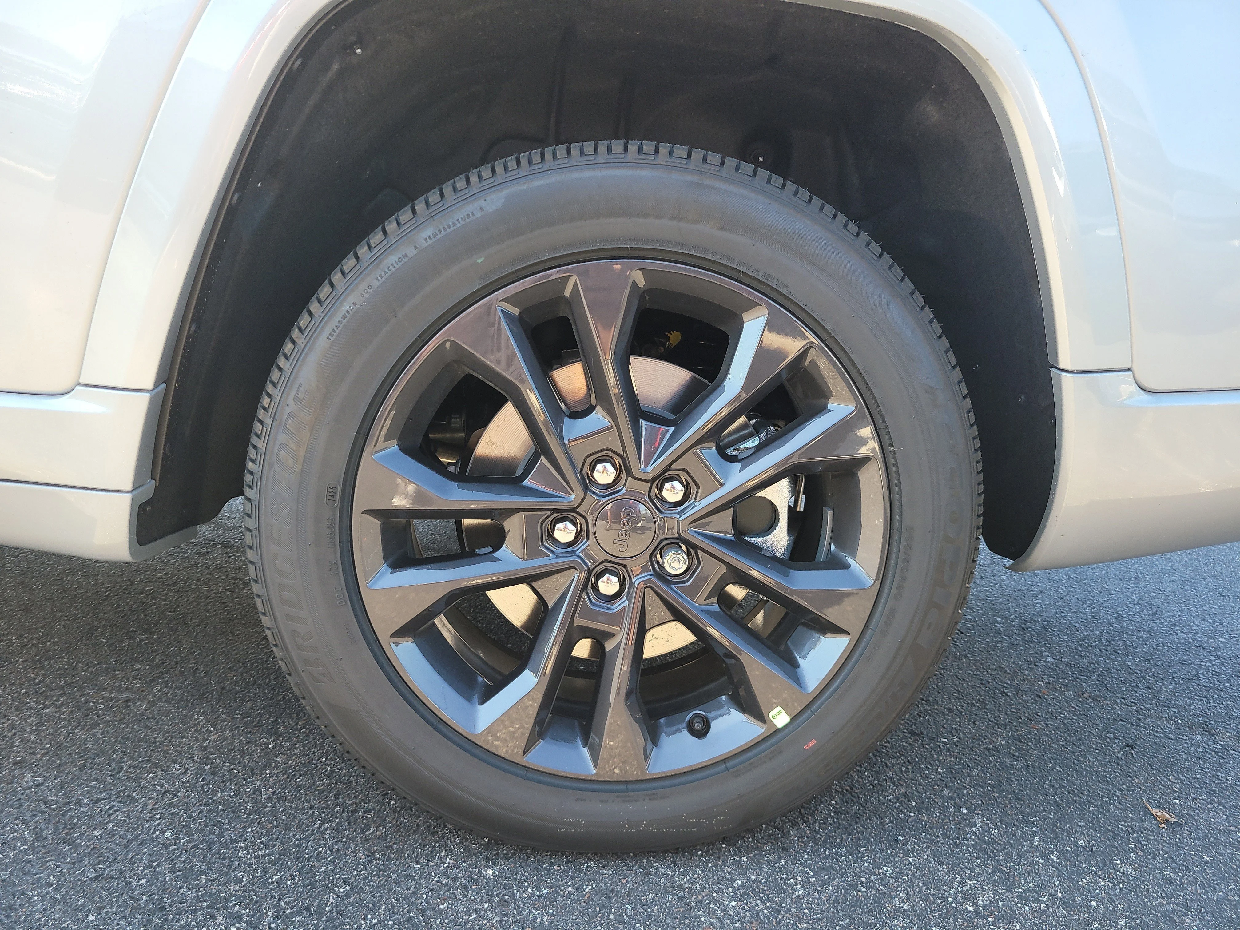 New 2026 Silver Zynith Jeep Limited Reserve image 9