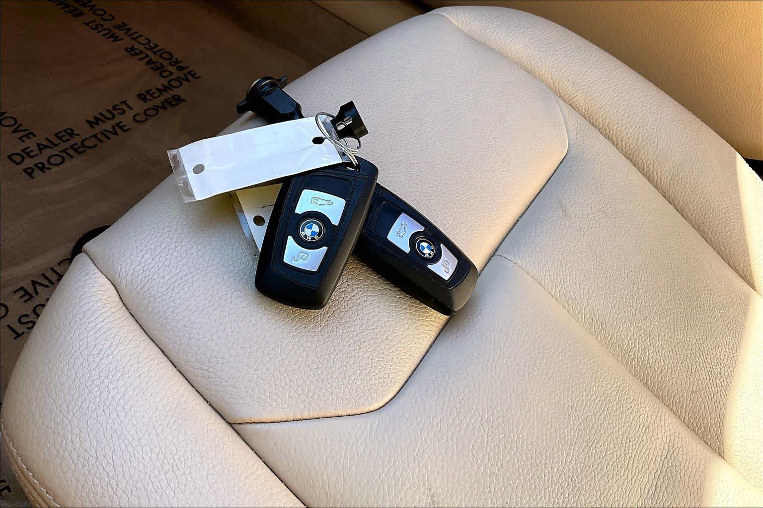 Used 2013 Alpine White BMW 328i xDrive image 15