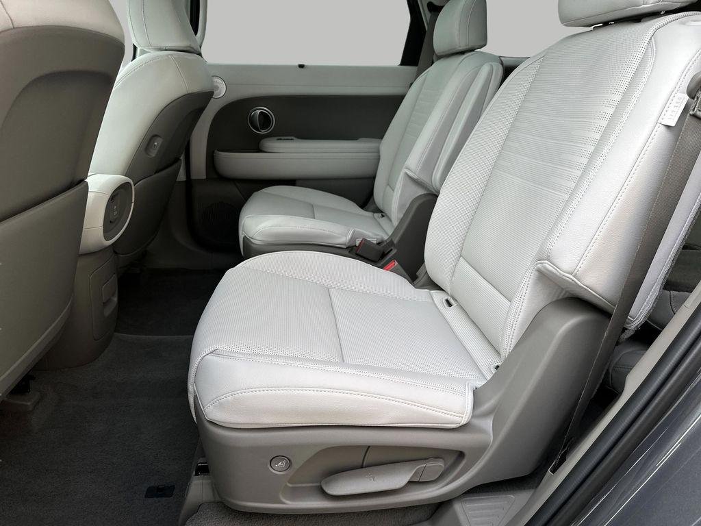 New 2026 Ecotronic Gray Pearl Hyundai Limited FWD image 21