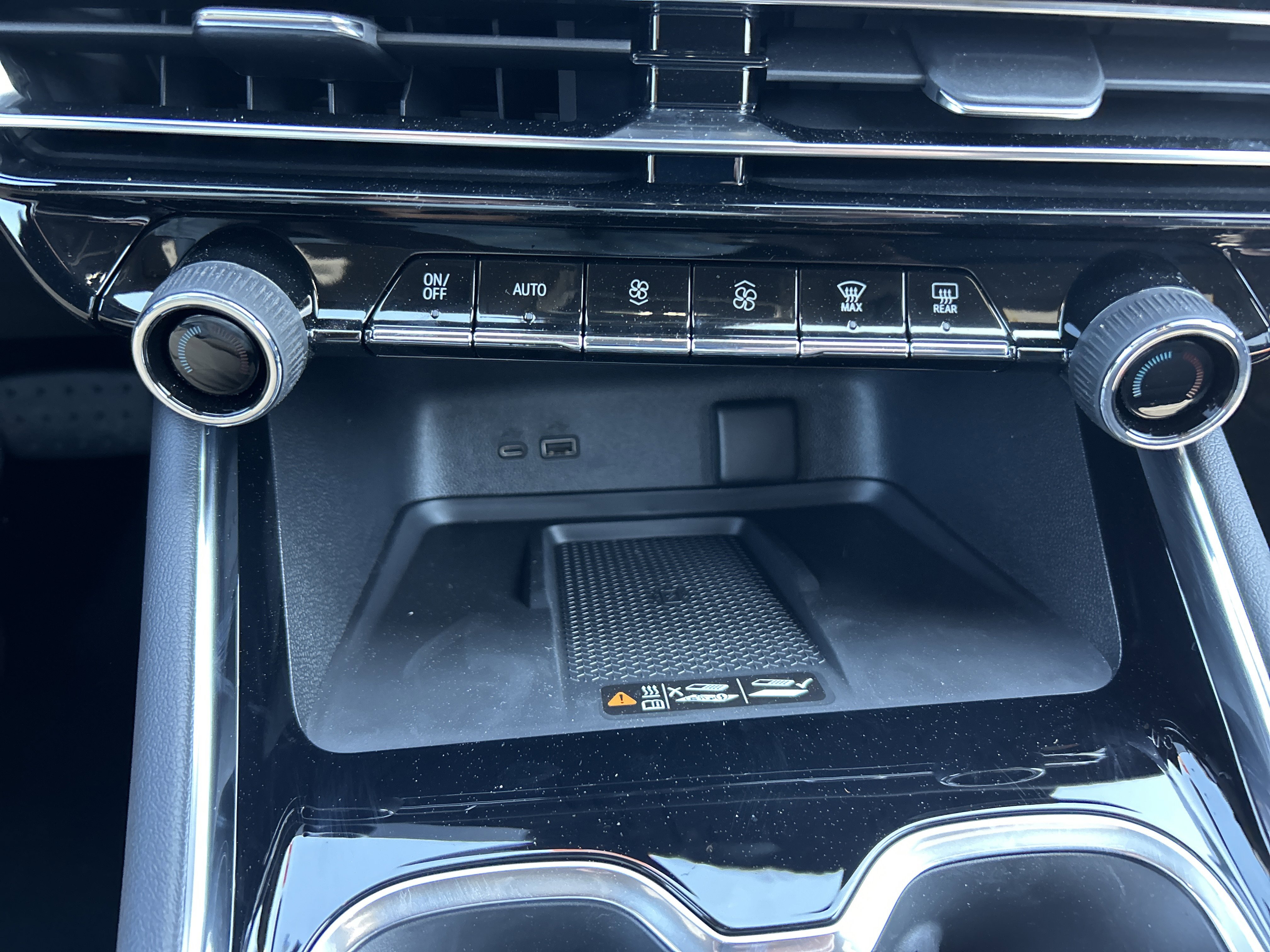 New 2026 Mosaic Black Metallic Chevrolet RS image 14