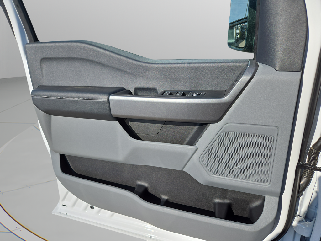 New 2026 Oxford White Ford F-350® XL image 14