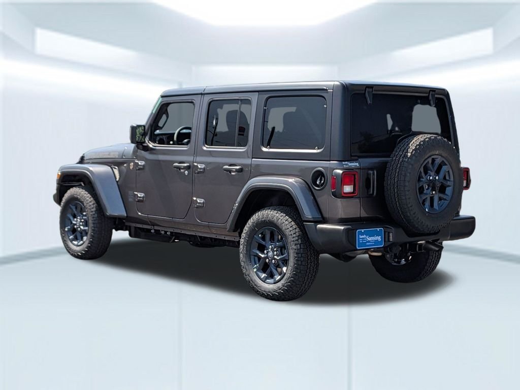 New 2026 Granite Crystal Metallic Clear-Coat Exterior Paint Jeep  image 4
