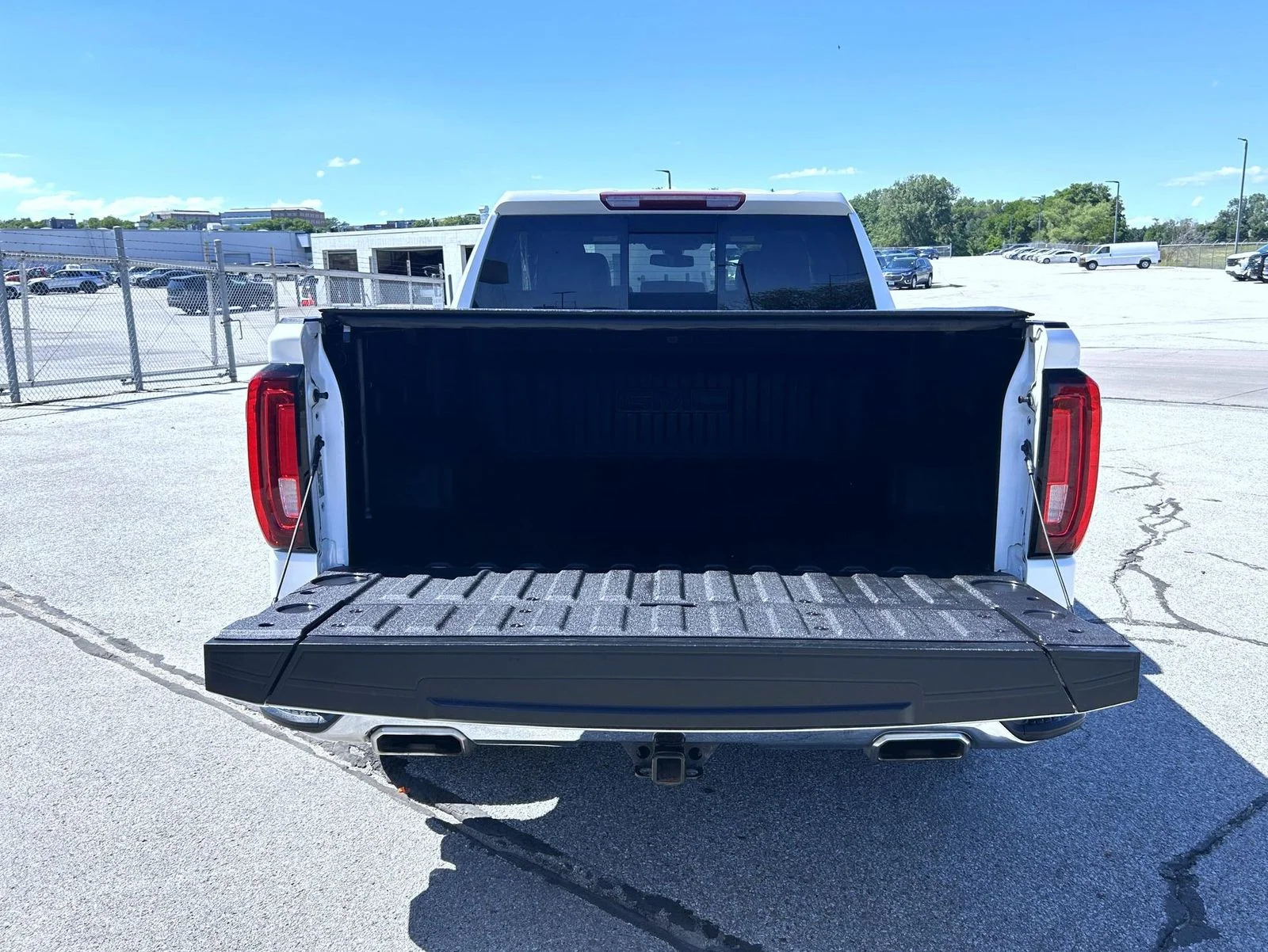 Certified Used 2022 White GMC SLT image 21