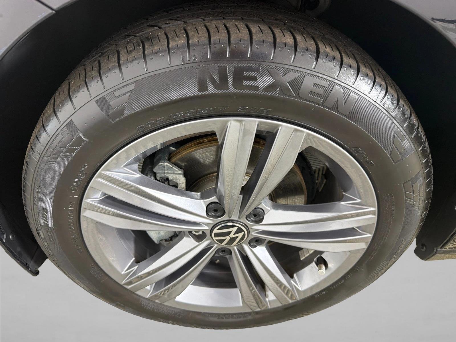 Used 2024 Black Volkswagen SE image 11
