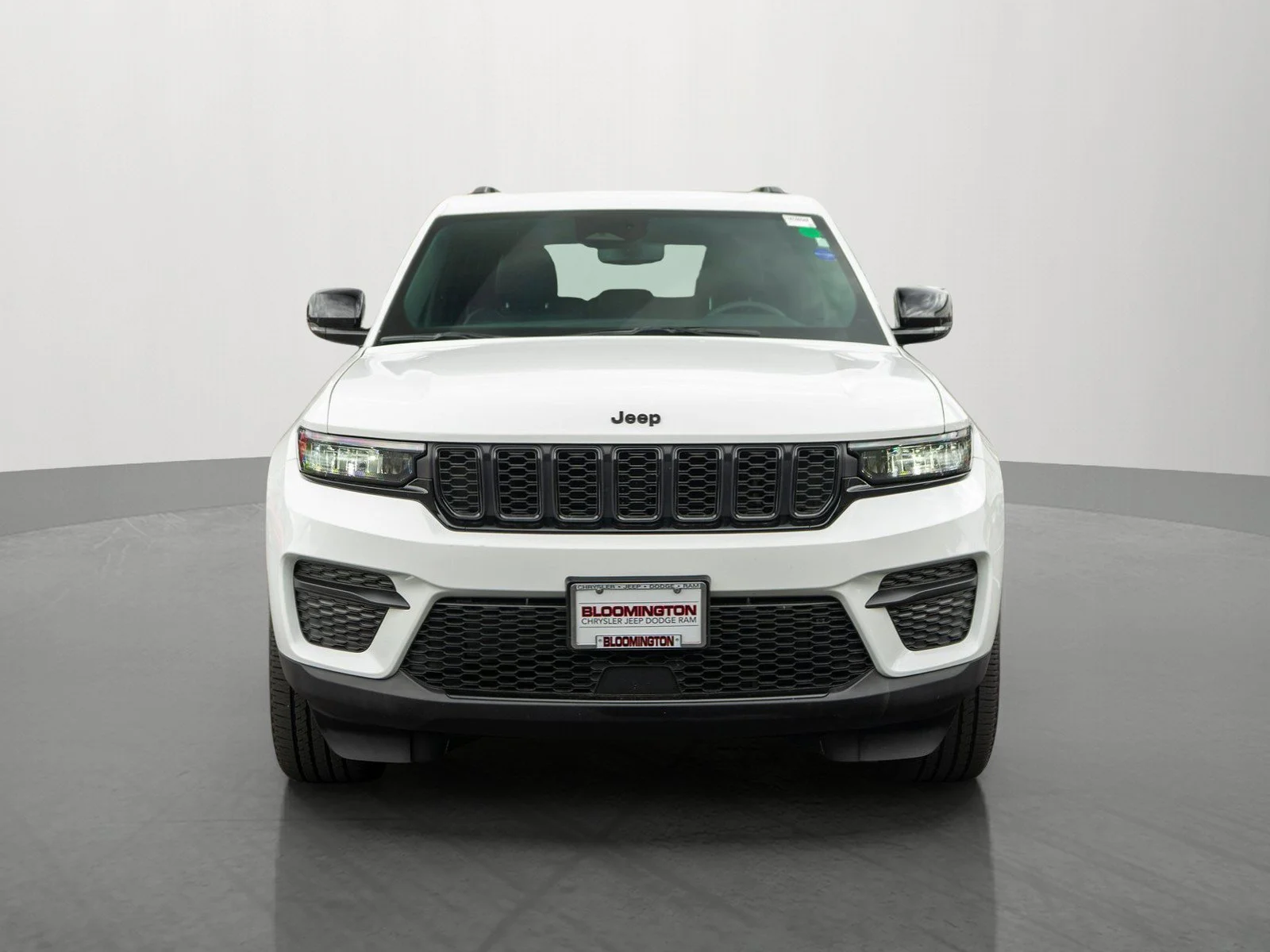 Used 2024 Jeep Grand Cherokee Altitude with VIN 1C4RJHAG7RC109307 for sale in Minneapolis, Minnesota