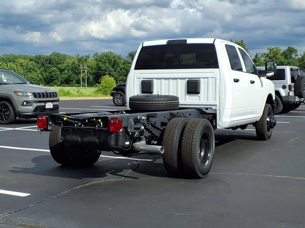 2025 RAM 3500 Chassis Tradesman - Photo 15