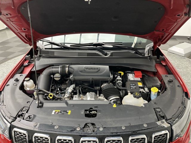 Used 2023 Redline Pearlcoat Jeep Limited image 26