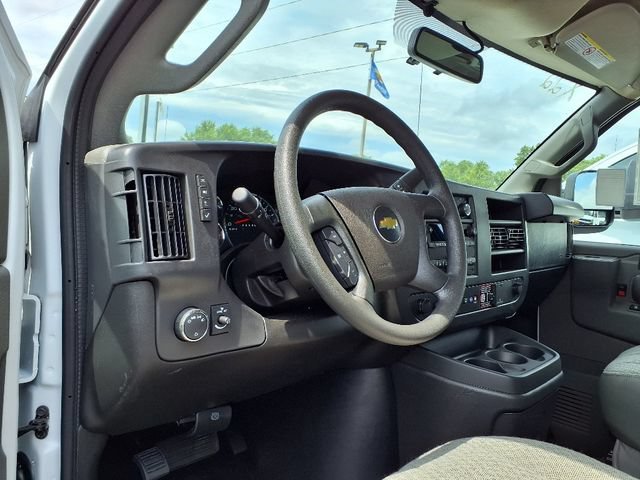 2025 Chevrolet Express Cargo Work Van - Photo 13