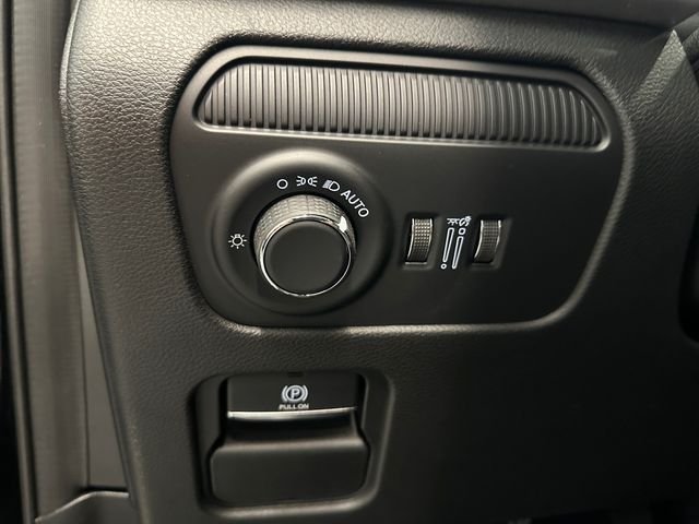 New 2026 High Gloss Black Exterior Paint Jeep Limited Reserve image 39