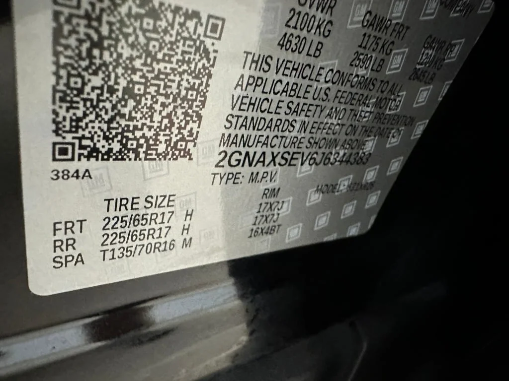 Used 2018 MOSAIC BLACK METALLIC Chevrolet LT image 39
