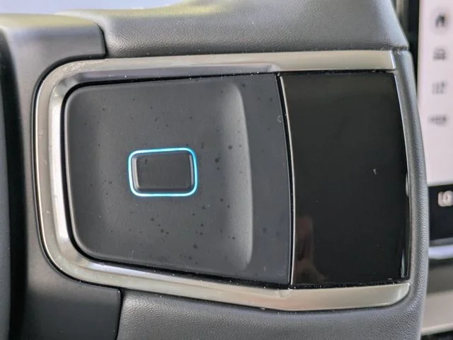New 2026 Space Silver Metallic Ford MAX Active image 26