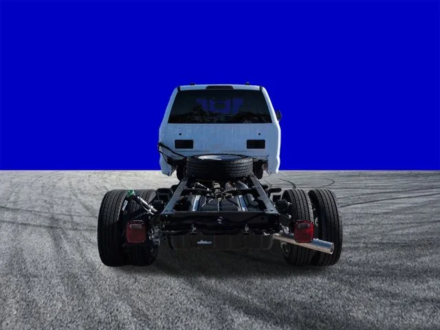 New 2026 Oxford White Ford F-450® XL image 5