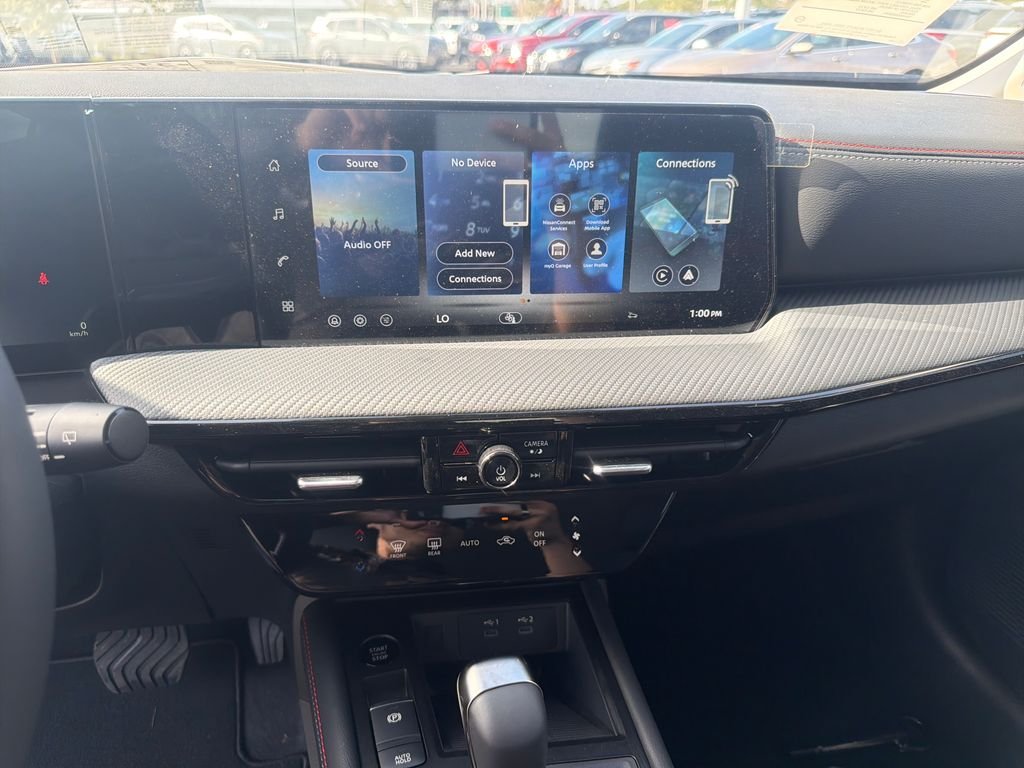 New 2026 Nissan Kicks SR 4D Sport Utility