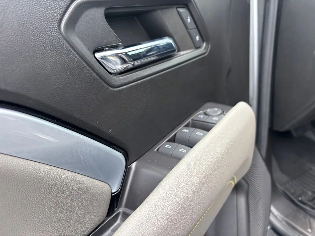 Used 2024 Gray Chevrolet ZR2 image 27