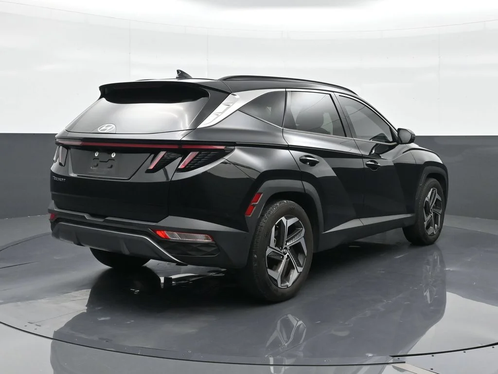 Used 2022 Black Hyundai Limited image 5