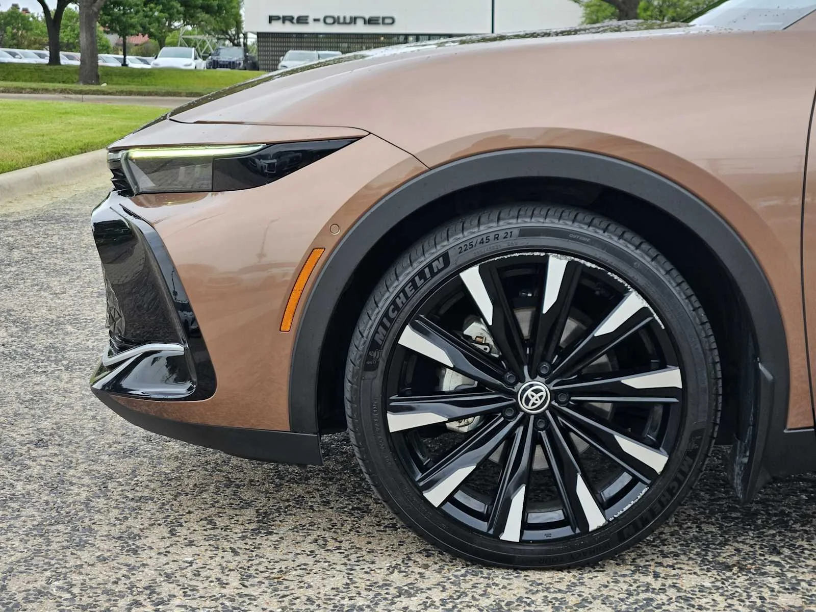 Used 2025 Bronze Age Toyota Platinum image 5