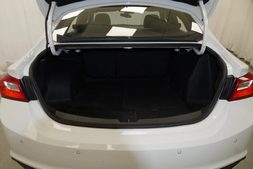 Used 2024 White Chevrolet LT 1LT image 35