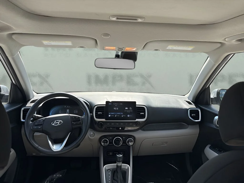 Used 2025 Silver Hyundai SEL image 12