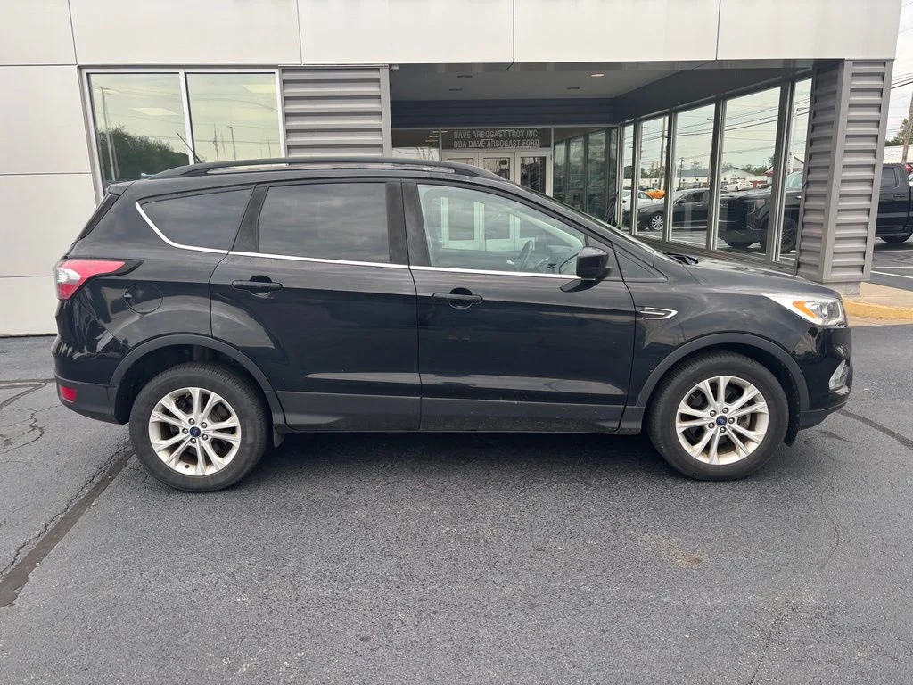 Used 2018 Black Ford SEL image 4
