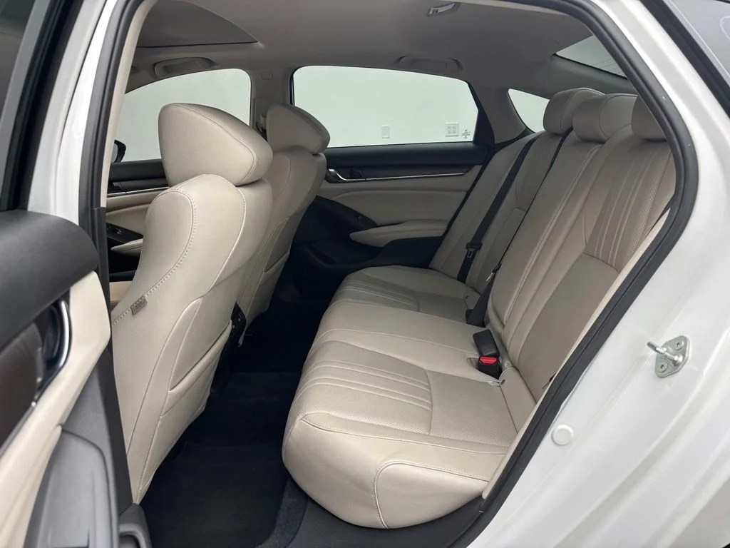 Used 2021  Honda EX-L image 35