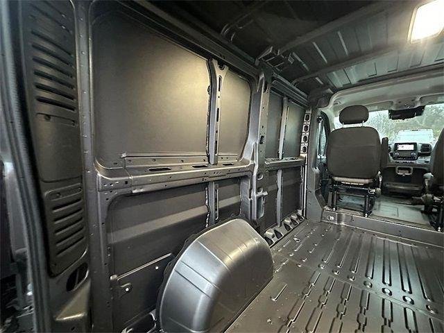 New 2026 Granite Crystal Metallic Clear-Coat Exterior Paint RAM Tradesman image 12