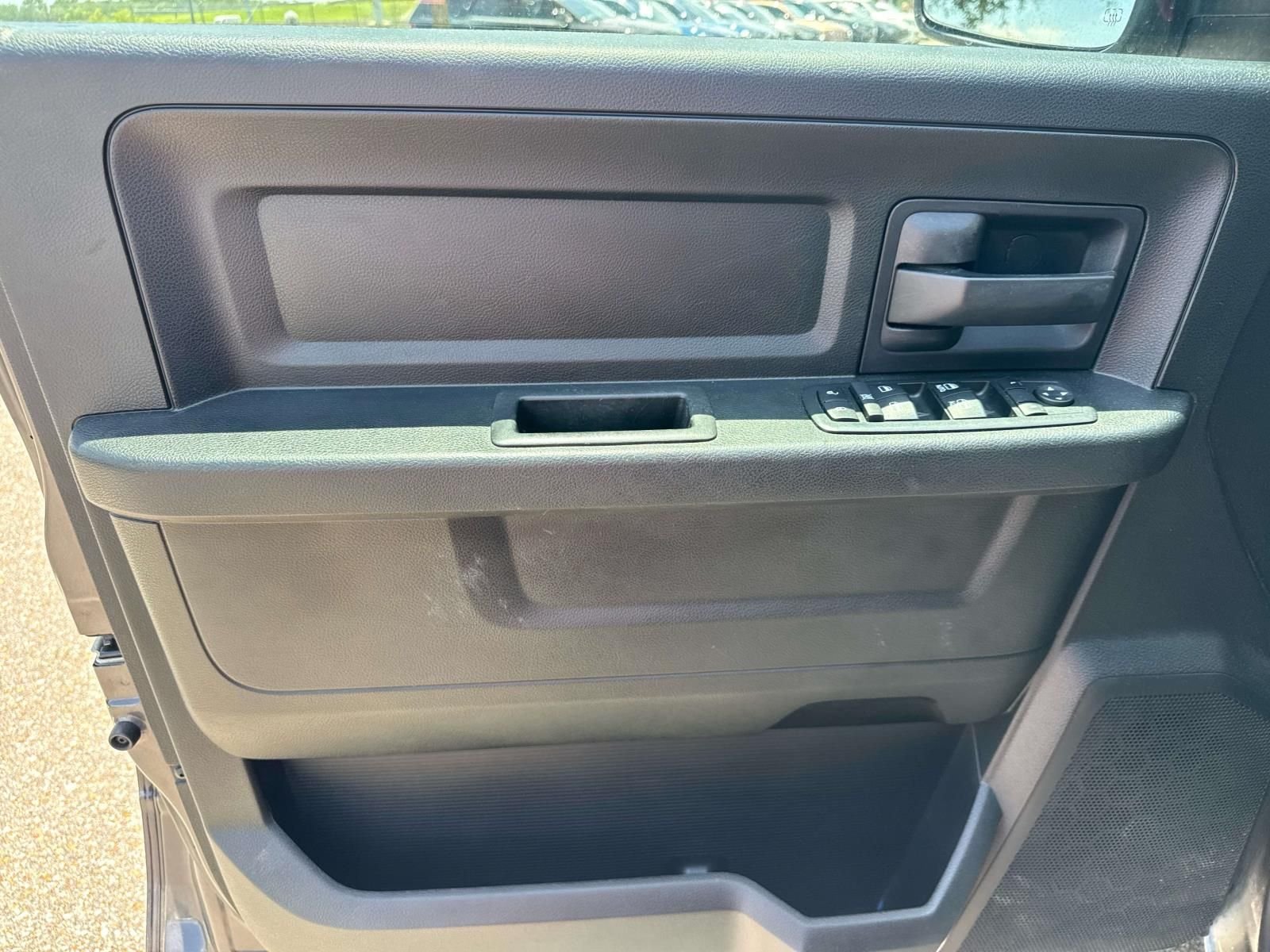 Used 2018 Gray Ram Express image 20