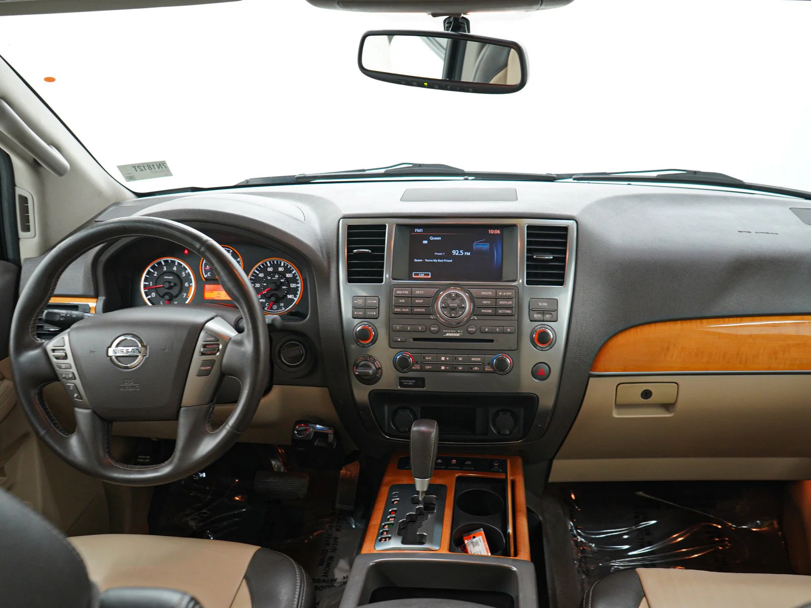 Used 2014 Pearl White Nissan Platinum image 17