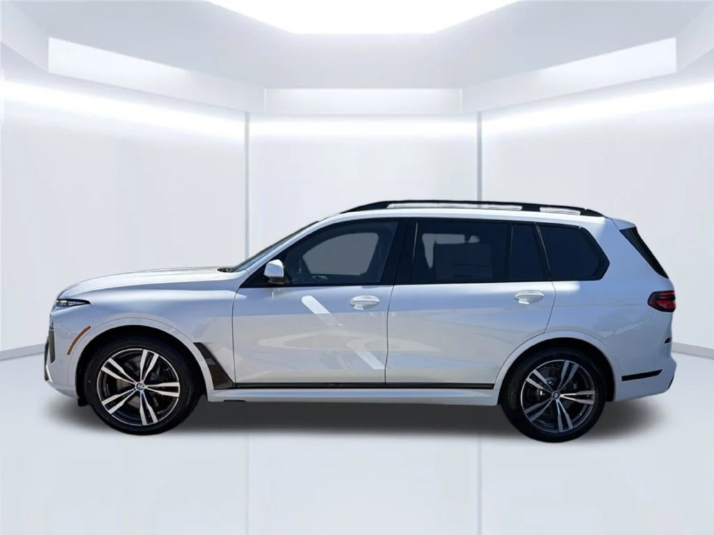New 2027 White BMW xDrive40i image 3