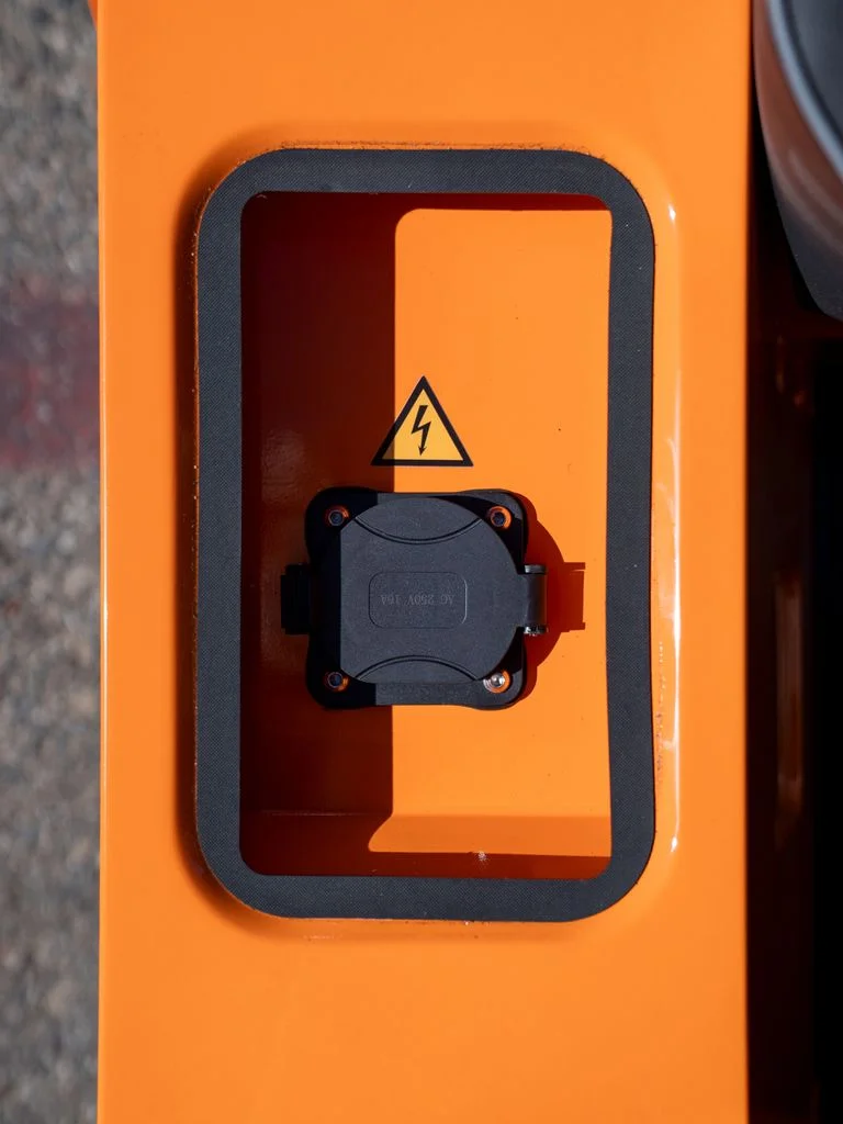 Used 2024  MOKE GEN 1 image 7