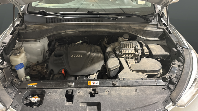 Used 2014 Moonstone Silver Hyundai Base image 24