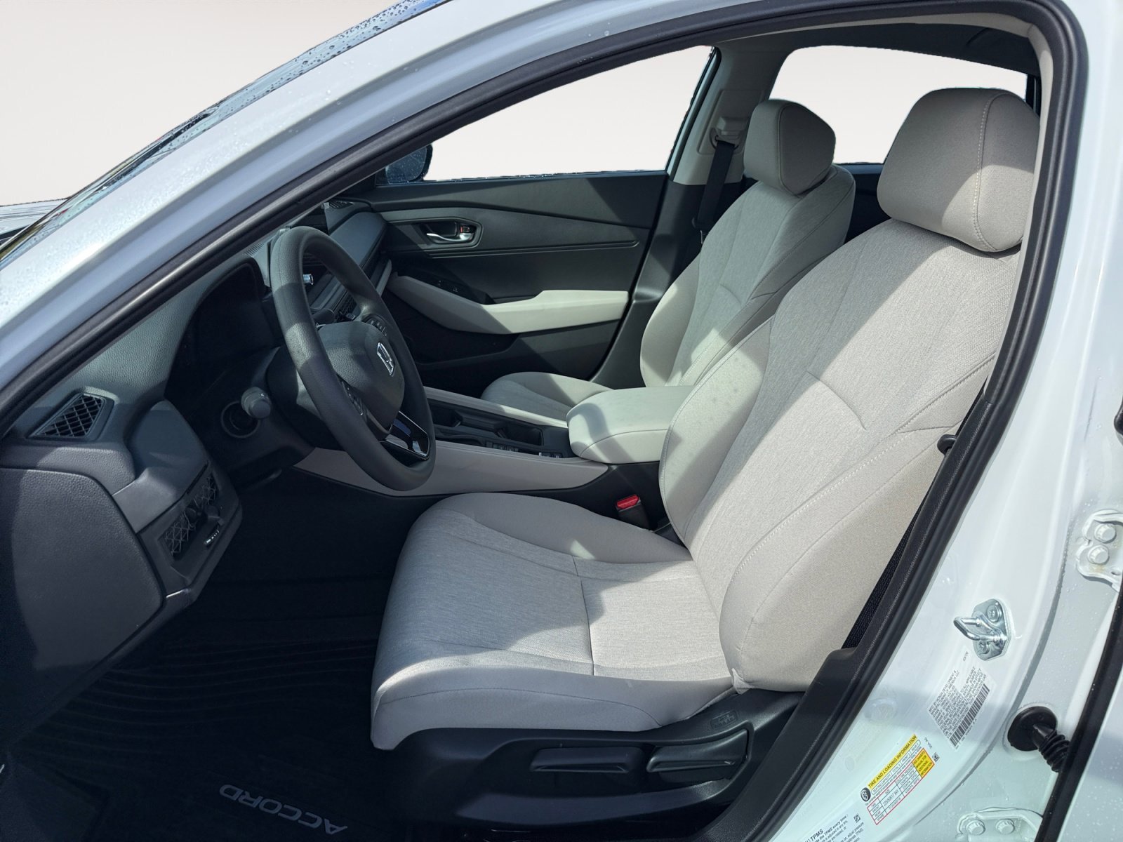 New 2026 Platinum White Pearl Honda LX image 10