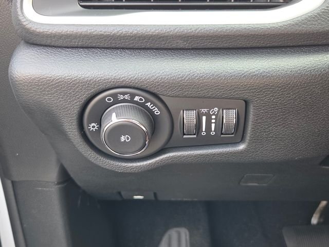 2026 Chrysler Pacifica Select - Photo 27