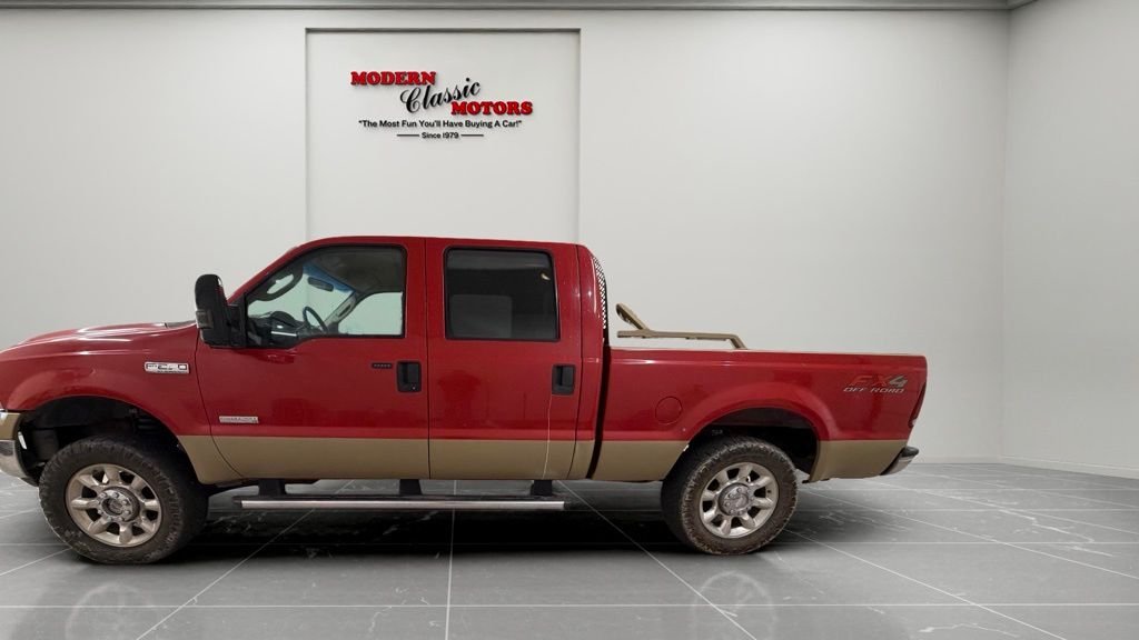 Used 2005 Red Ford Lariat image 4