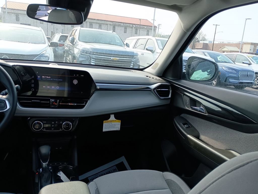 2025 Chevrolet Trailblazer LT - Photo 11