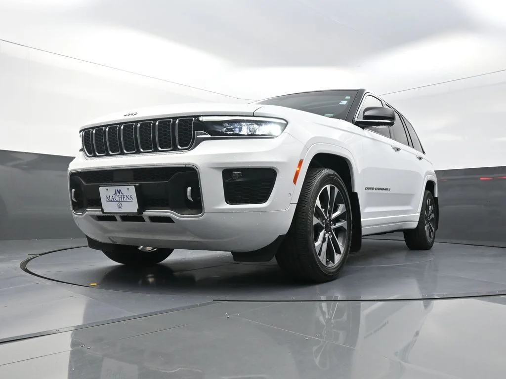 Used 2024 White Jeep Overland image 26