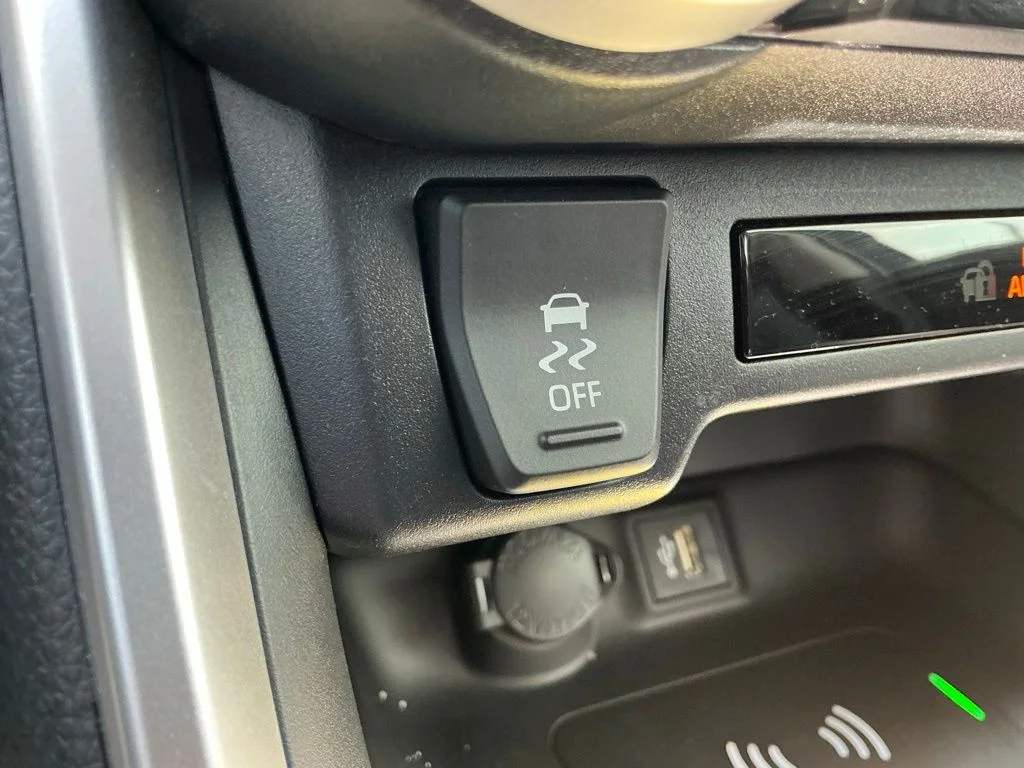 Used 2025 Black Toyota XLE image 37