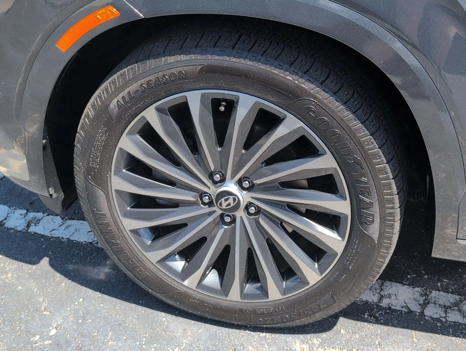 Used 2023 Gray Hyundai Calligraphy image 11