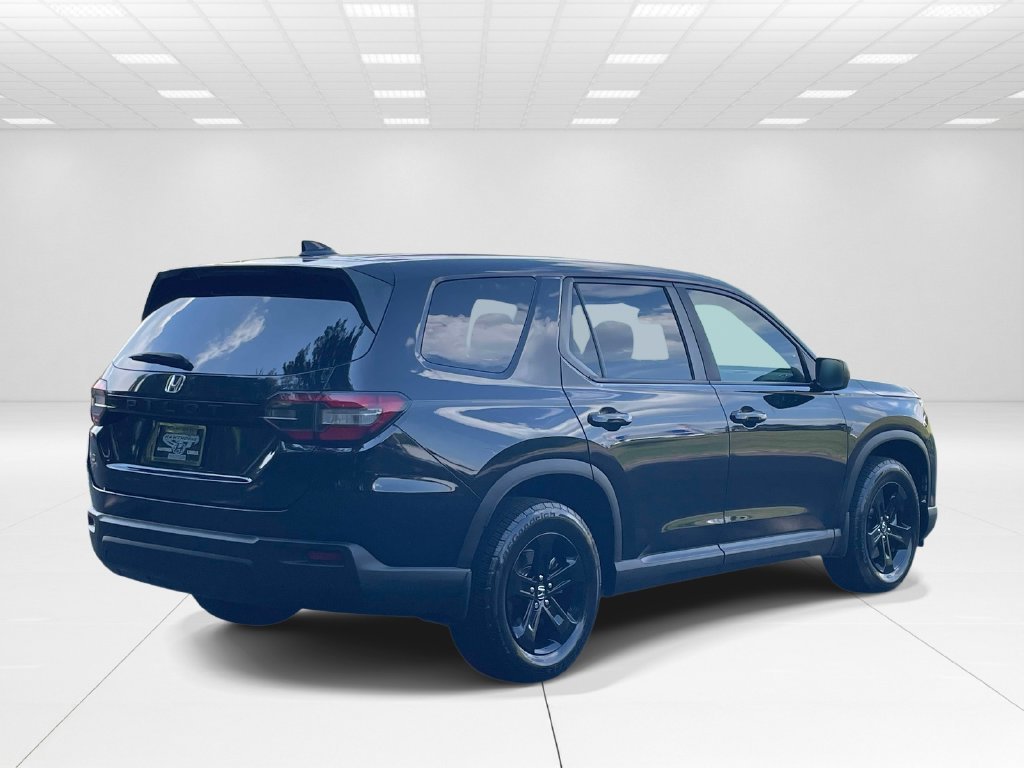 Used 2023  Honda LX image 6