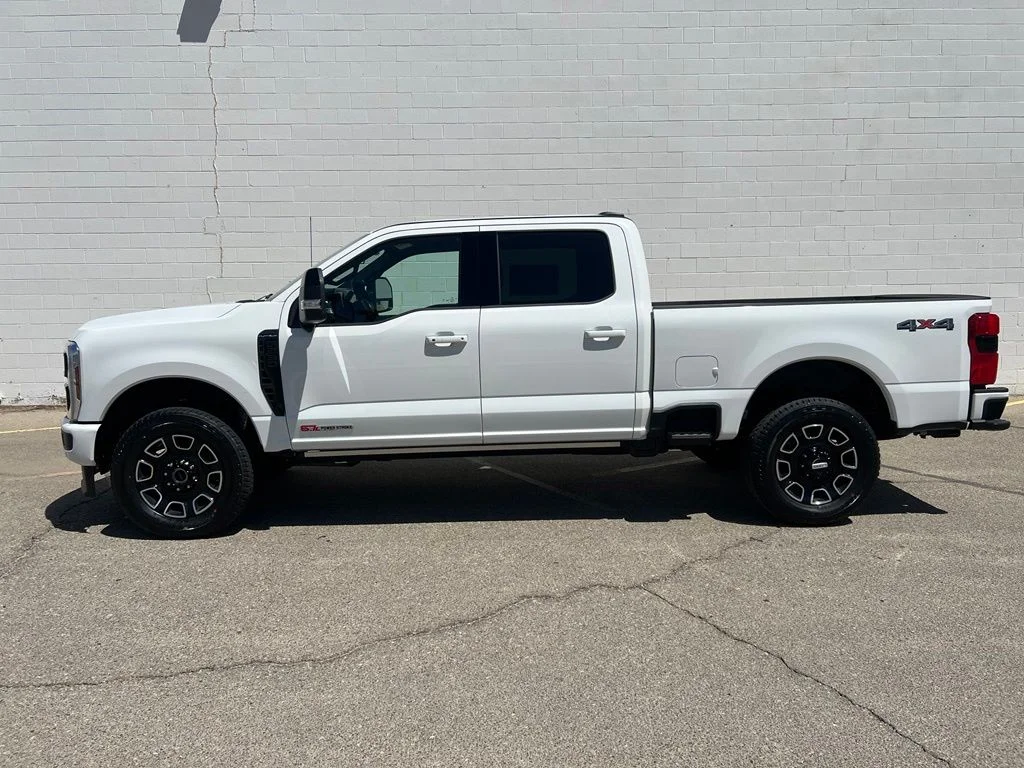 New 2026 Star White Metallic Tri-Coat Ford F-250® Platinum® image 2