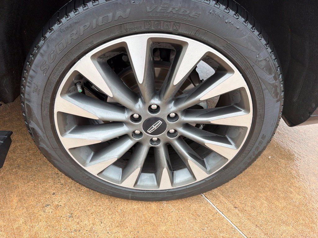 Used 2021 Blue Lincoln Reserve image 7