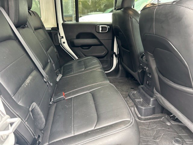 Used 2022 Bright White Clearcoat Jeep Unlimited Sahara image 11