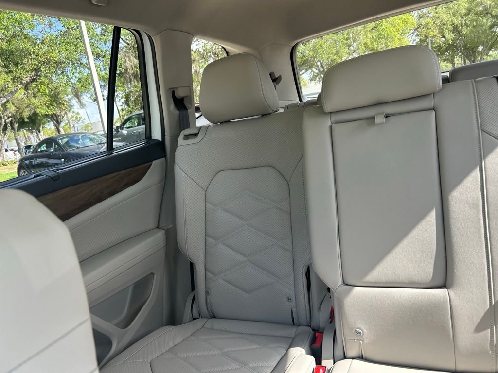 New 2026 White/off-white Volkswagen 2.0T SE w/Technology image 12