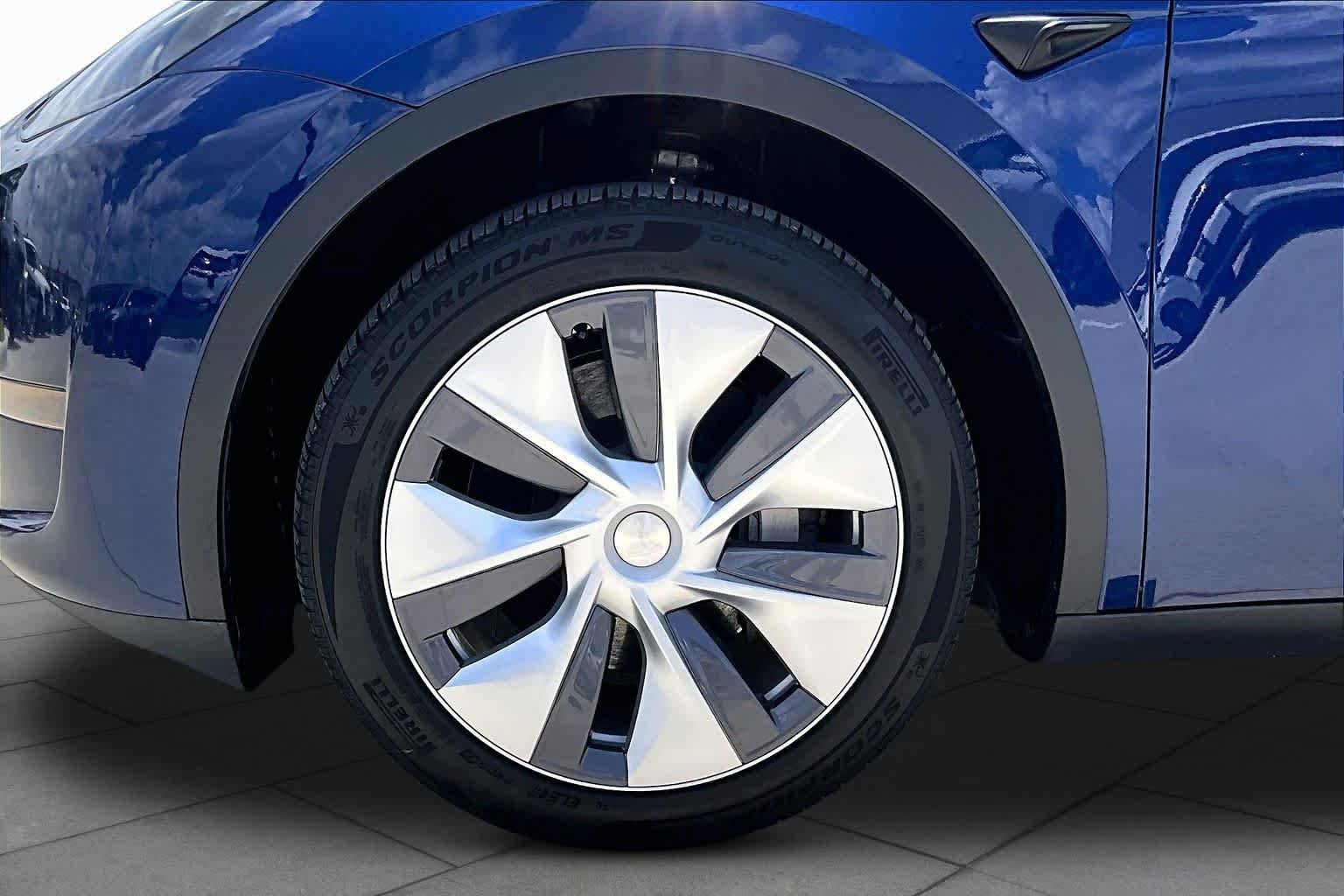 Used 2024 Deep Blue Metallic Tesla Long Range image 9