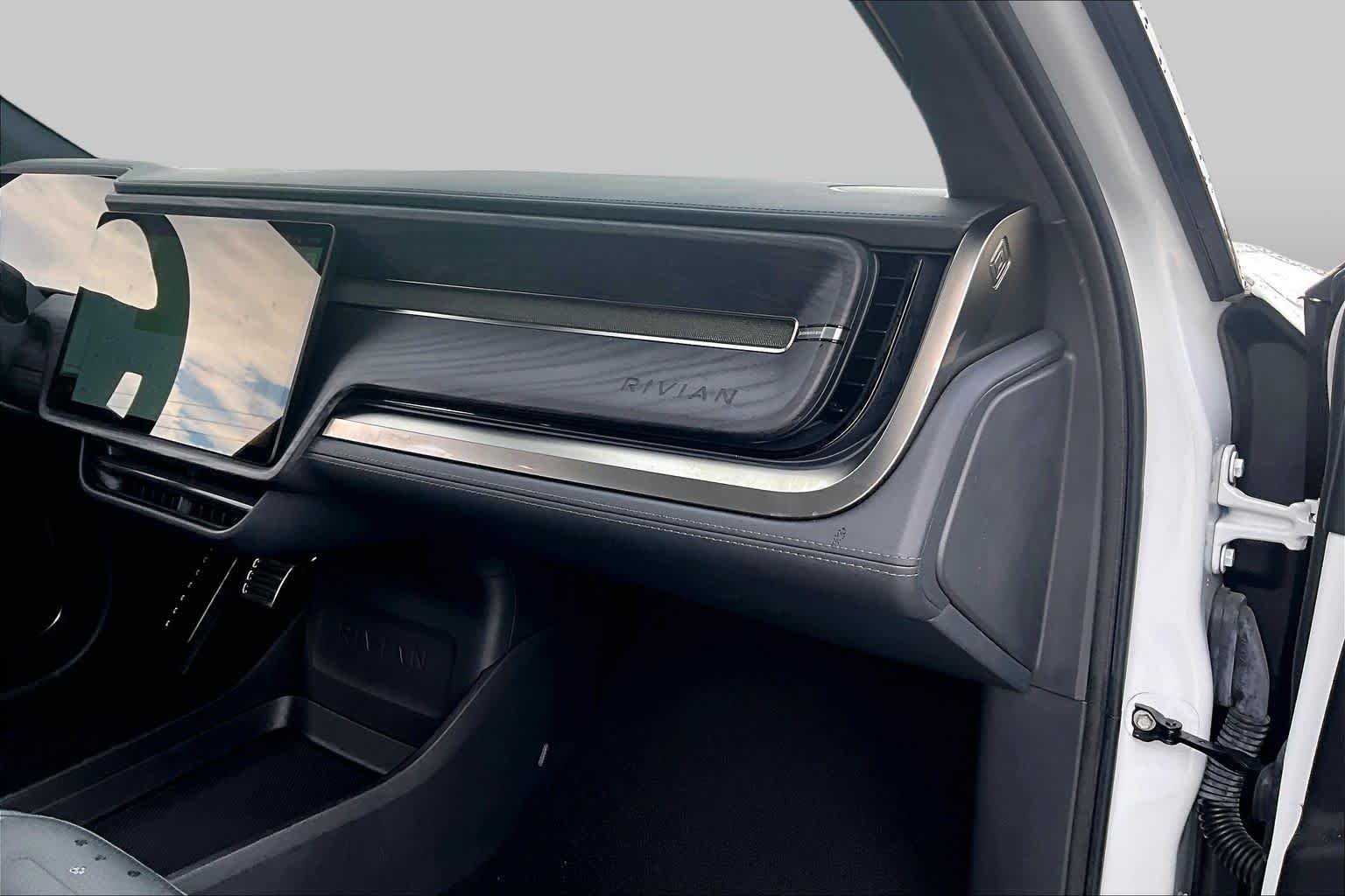 Used 2024 Glacier White Rivian Adventure image 17