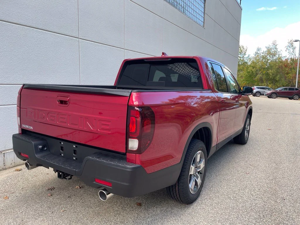 New 2026 Radiant Red Metallic II Honda RTL image 5