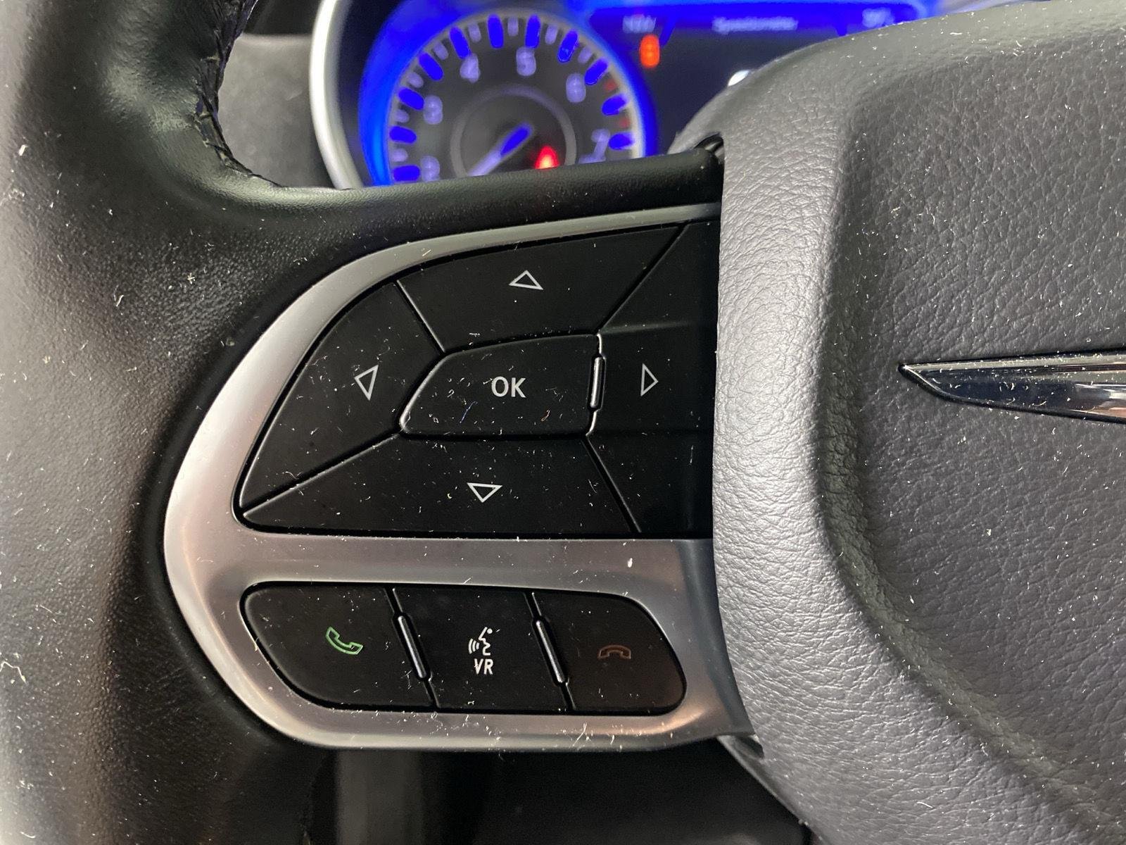 Used 2019 Gloss Black Chrysler Touring image 18