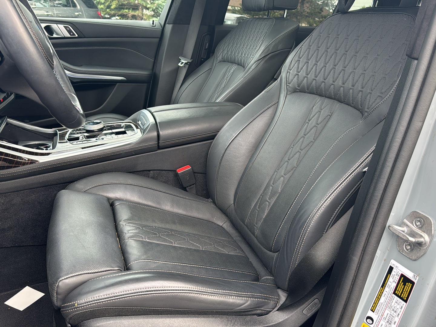 Used 2024 Brooklyn Grey Metallic BMW M60i image 7
