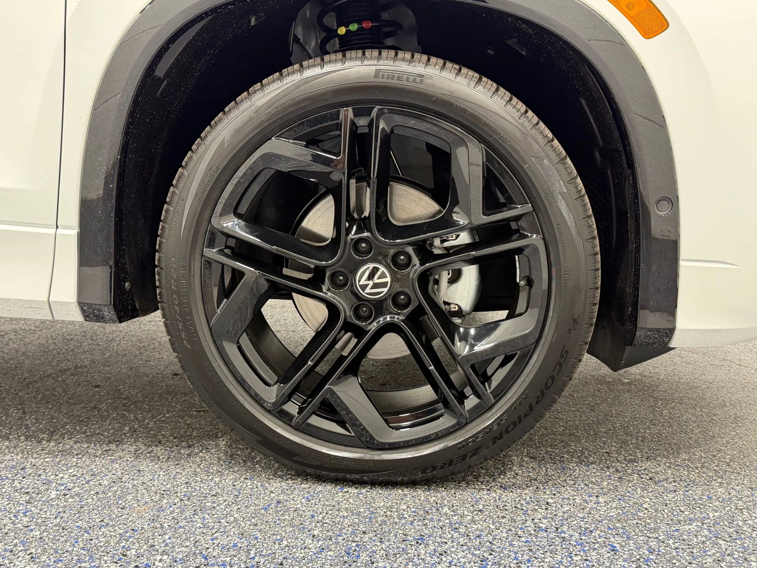 New 2026 White Volkswagen SE R-Line Black image 14