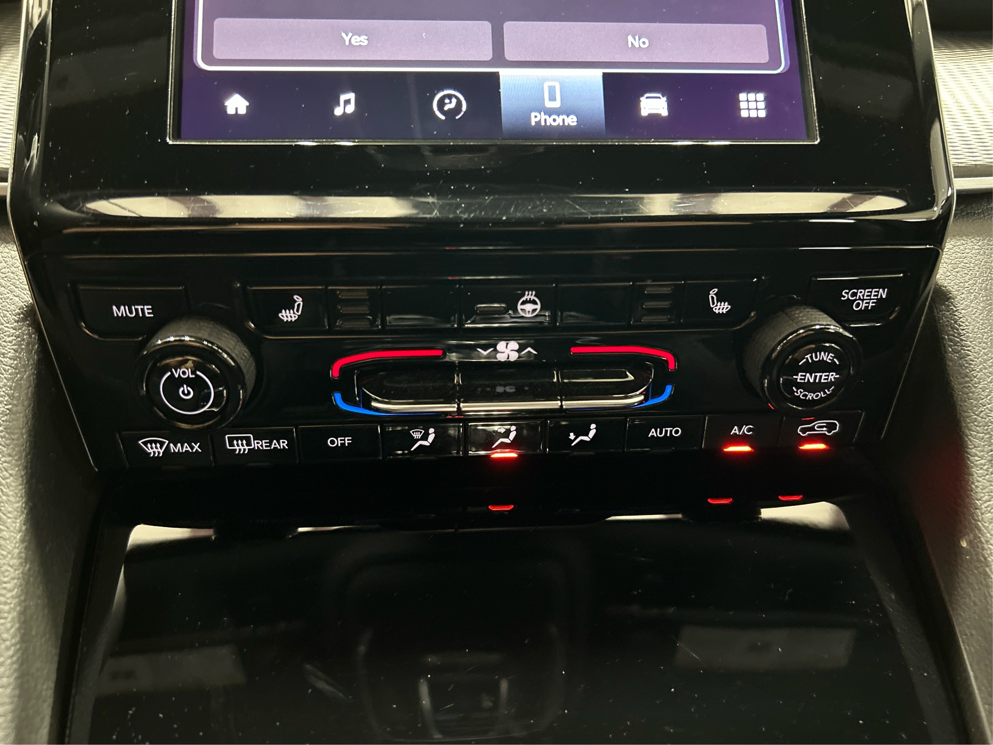 Used 2024 Gray Jeep Altitude image 26