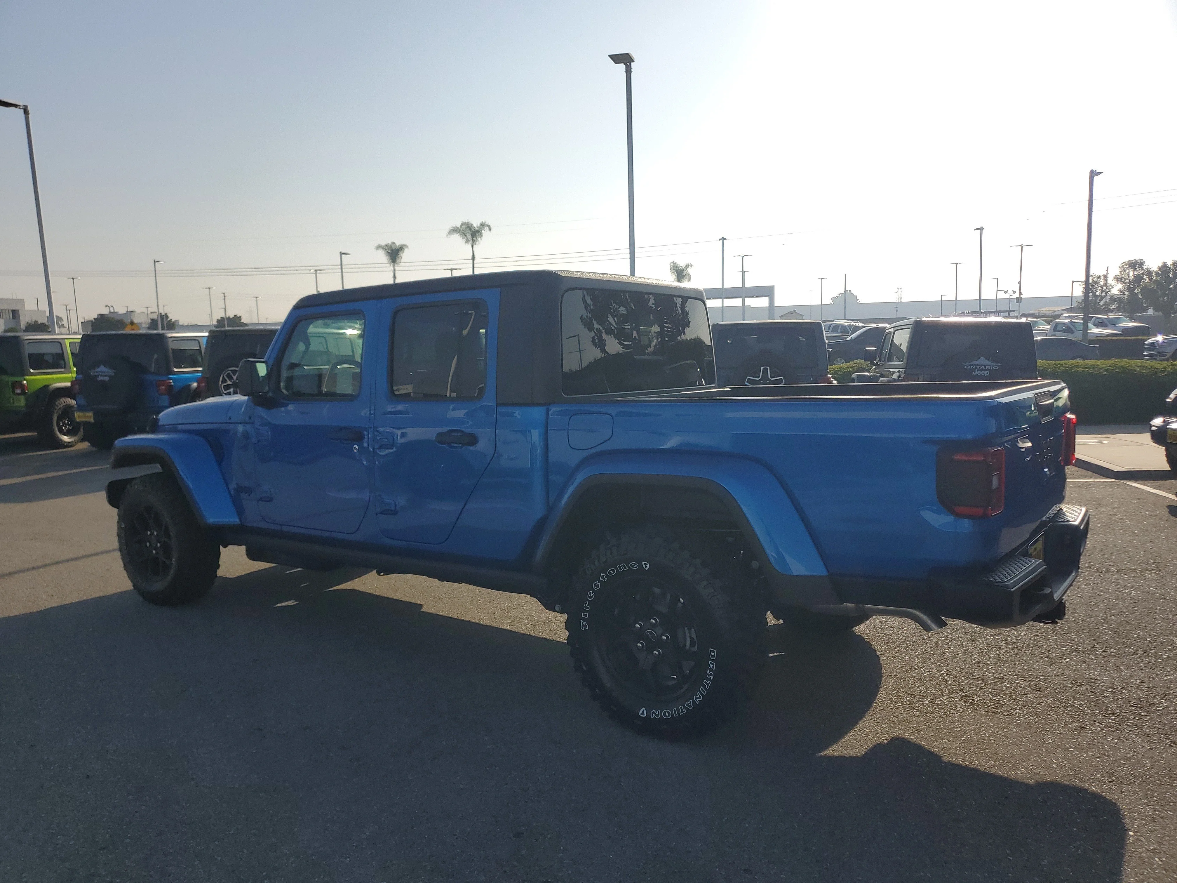 New 2026 Hydro Blue Pearl-Coat Exterior Paint Jeep Willys image 6